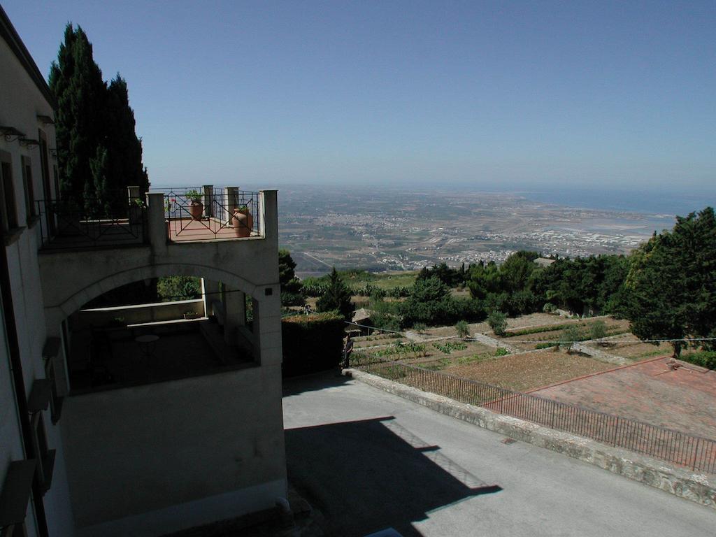 Eremo Hotel Casa Del Sorriso Erice Buitenkant foto