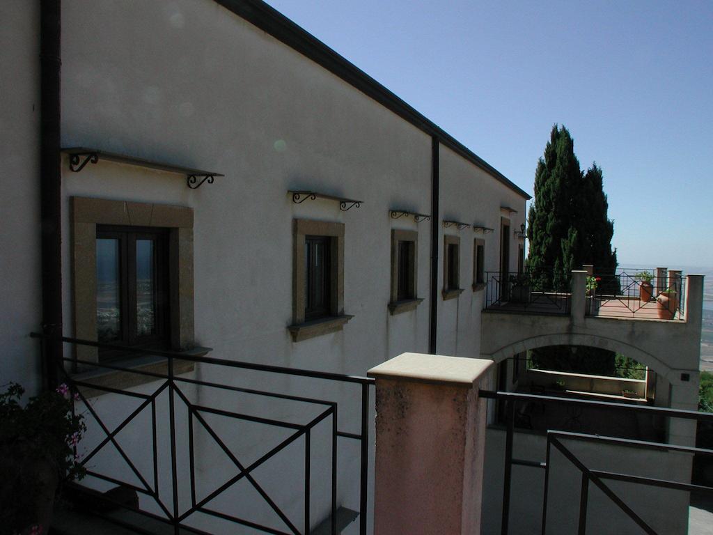Eremo Hotel Casa Del Sorriso Erice Buitenkant foto