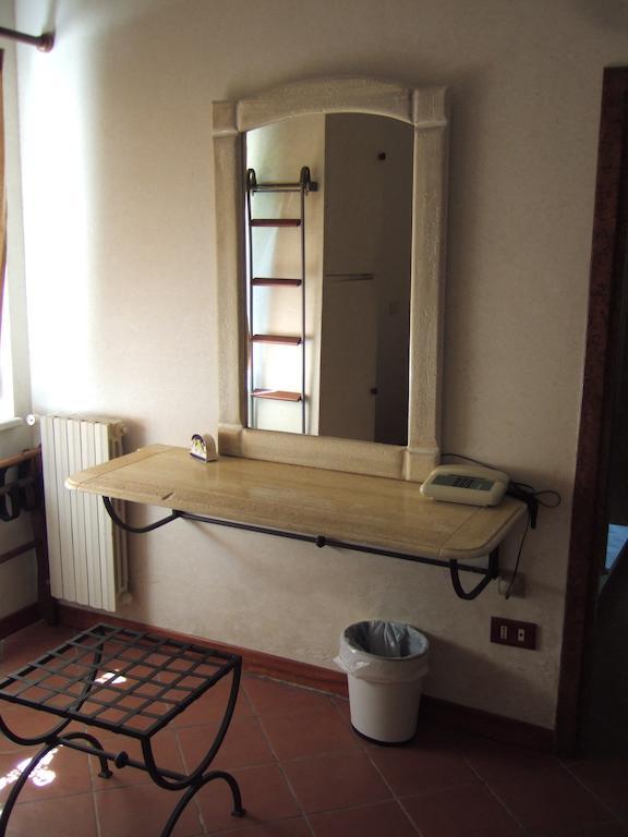 Eremo Hotel Casa Del Sorriso Erice Kamer foto